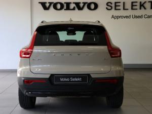 Volvo XC40 B4 Plus Dark - Image 3