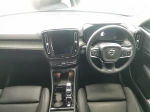 Volvo XC40 B4 Plus Dark - Image 5