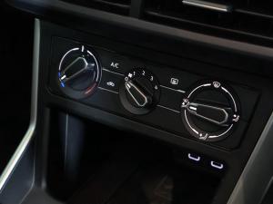 Volkswagen Polo hatch 1.0TSI Life manual - Image 10