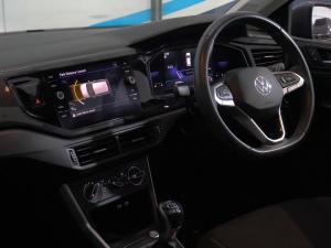 Volkswagen Polo hatch 1.0TSI Life manual - Image 11