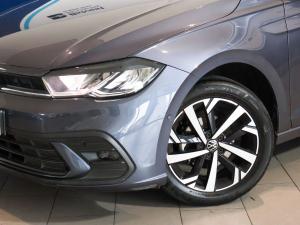 Volkswagen Polo hatch 1.0TSI Life manual - Image 5