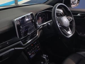 Volkswagen T-Roc 2.0TSI 4Motion R-Line - Image 19