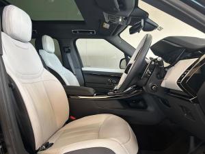 Land Rover Range Rover Sport D350 Dynamic HSE - Image 16