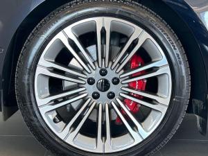 Land Rover Range Rover Sport D350 Dynamic HSE - Image 22