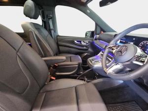 Mercedes-Benz V-Class V300d Exclusive - Image 14