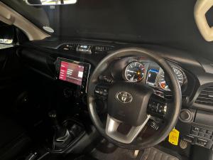 Toyota Hilux 2.4GD-6 Xtra cab Raider manual - Image 5