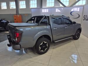 Nissan Navara 2.5DDTi double cab LE Plus - Image 6