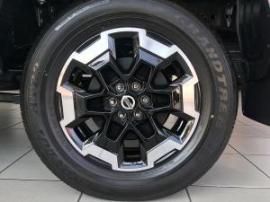 Nissan Navara 2.5DDTi double cab LE Plus - Image 8