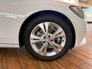 Mercedes-Benz C-Class C180 - Image 11