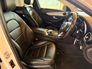 Mercedes-Benz C-Class C180 - Image 14