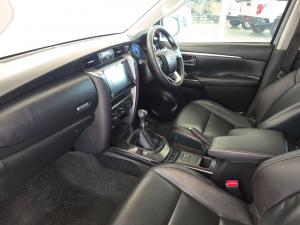 Toyota Fortuner 2.4GD-6 manual - Image 7