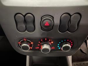 Nissan NP200 1.6i safety pack (aircon) - Image 12