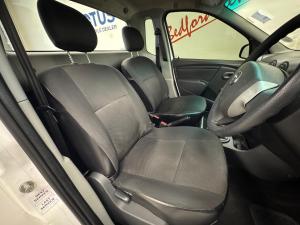 Nissan NP200 1.6i safety pack (aircon) - Image 13