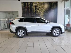 Toyota RAV4 2.0 GX - Image 3