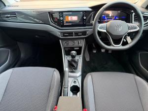 Volkswagen Polo hatch 1.0TSI Life manual - Image 6