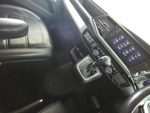 Volkswagen Caravelle 2.0BiTDI Highline 4Motion - Image 12