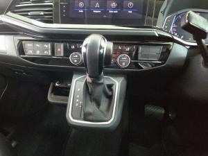Volkswagen Caravelle 2.0BiTDI Highline 4Motion - Image 13