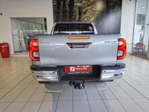Toyota Hilux 2.8GD-6 double cab 4x4 Raider auto - Image 5