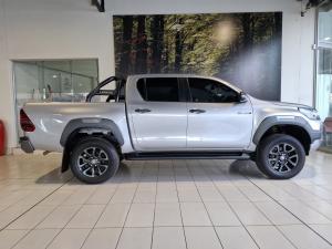 Toyota Hilux 2.8GD-6 double cab 4x4 Legend auto - Image 3