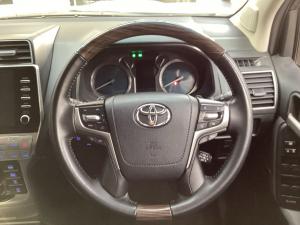 Toyota Land Cruiser Prado 2.8GD VX-L - Image 8
