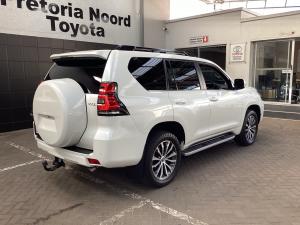 Toyota Land Cruiser Prado 2.8GD VX-L - Image 2