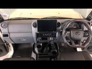 Toyota Land Cruiser 79 4.5D-4D V8 double cab LX - Image 6