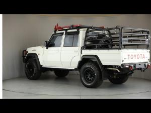 Toyota Land Cruiser 79 4.5D-4D V8 double cab LX - Image 21