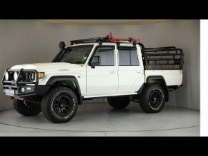 Toyota Land Cruiser 79 4.5D-4D V8 double cab LX - Image 23