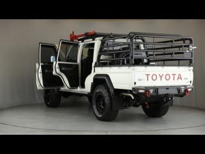 Toyota Land Cruiser 79 4.5D-4D V8 double cab LX - Image 25