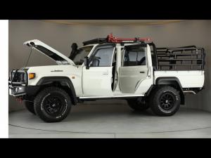 Toyota Land Cruiser 79 4.5D-4D V8 double cab LX - Image 27
