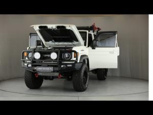 Toyota Land Cruiser 79 4.5D-4D V8 double cab LX - Image 28