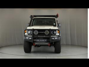 Toyota Land Cruiser 79 4.5D-4D V8 double cab LX - Image 4