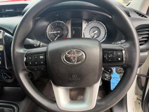Toyota Hilux 2.4GD-6 double cab 4x4 Raider manual - Image 8
