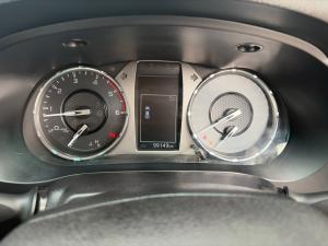Toyota Hilux 2.4GD-6 double cab 4x4 Raider manual - Image 9