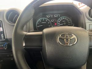 Toyota Land Cruiser 79 2.8GD-6 double cab auto - Image 9