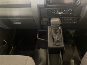 Toyota Land Cruiser 79 2.8GD-6 double cab auto - Image 12