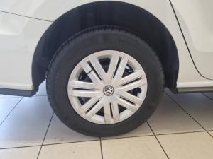 Volkswagen Polo sedan 1.4 Trendline - Image 15