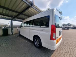 Toyota Quantum 2.8 SLWB bus 14-seater GL auto - Image 11