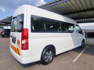 Toyota Quantum 2.8 SLWB bus 14-seater GL auto - Image 2