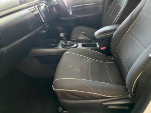 Toyota Hilux 2.8GD-6 double cab 4x4 Raider auto - Image 7