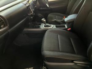 Toyota Hilux 2.8GD-6 double cab Raider auto - Image 7