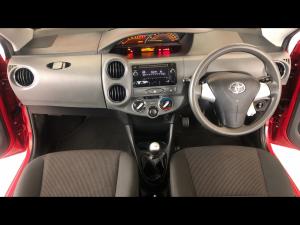 Toyota Etios sedan 1.5 Sprint - Image 6