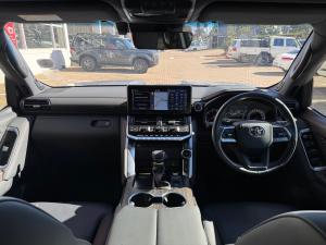 Toyota Land Cruiser 300 3.3D ZX - Image 6