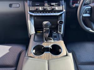Toyota Land Cruiser 300 3.3D ZX - Image 11