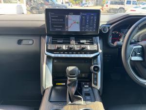 Toyota Land Cruiser 300 3.3D ZX - Image 14