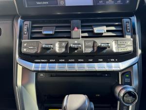 Toyota Land Cruiser 300 3.3D ZX - Image 15