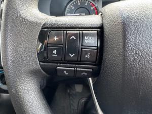 Toyota Hilux 2.4GD-6 single cab Raider manual - Image 9