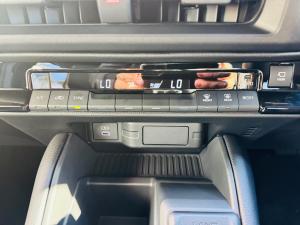 Toyota Land Cruiser FJ 2.7 4x4 VX - Image 15