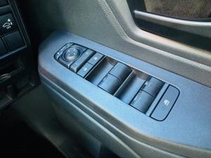 Toyota Land Cruiser FJ 2.7 4x4 VX - Image 24