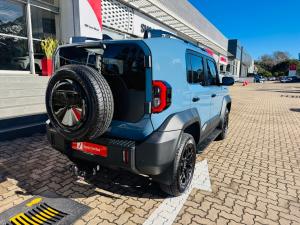 Toyota Land Cruiser FJ 2.7 4x4 VX - Image 2